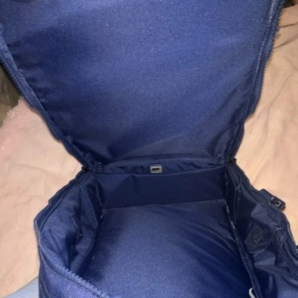 Nike USA Blue Backpack 18x12 Zip Closure Logo Adjustable Straps